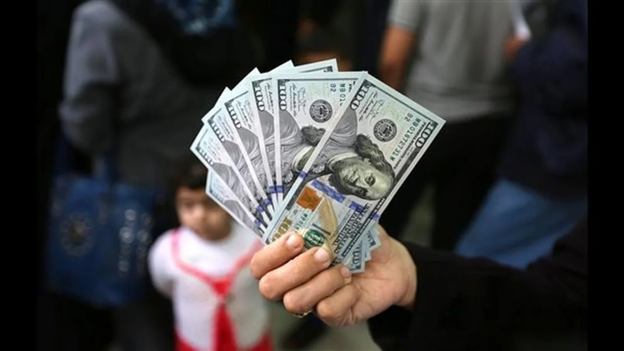 تحركات مفاجئة.. سعر الدولار أمام الجنيه المصري في ختام تعاملات الإثنين بمختلف البنوك